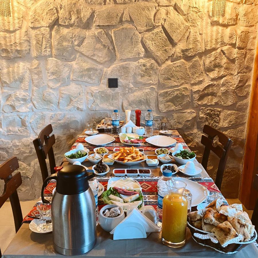 Anatelein Cave Hotel Üçhisar Exterior foto